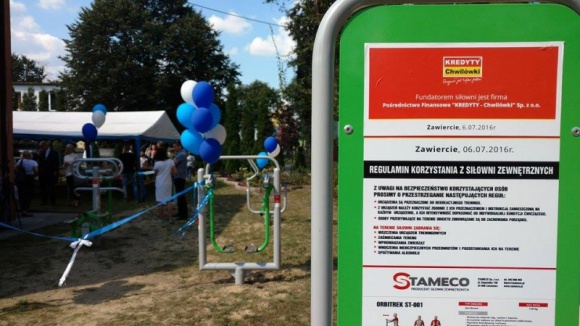 Domy Pełne Śmiechu w Zawierciu Problemy społeczne, BIZNES - Celem kampanii Domy Pełne Śmiechu jest wywołanie pozytywnych dziecięcych emocji: radości, uśmiechu i szczęścia.