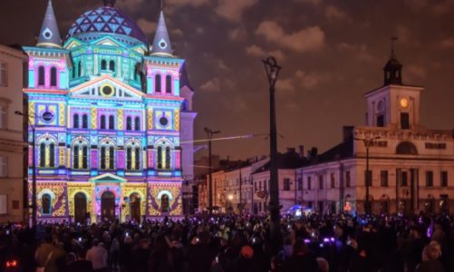 Rozbłysły kolorowe światła Light. Move. Festival. 2017