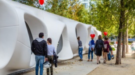 Kolor, przed którym stoisz – nowa wystawa na placu Europejskim BIZNES, Kultura - Fundacja Sztuka w Mieście i Ghelamco prezentują nową wystawę w plenerowej galerii sztuki Art Walk.